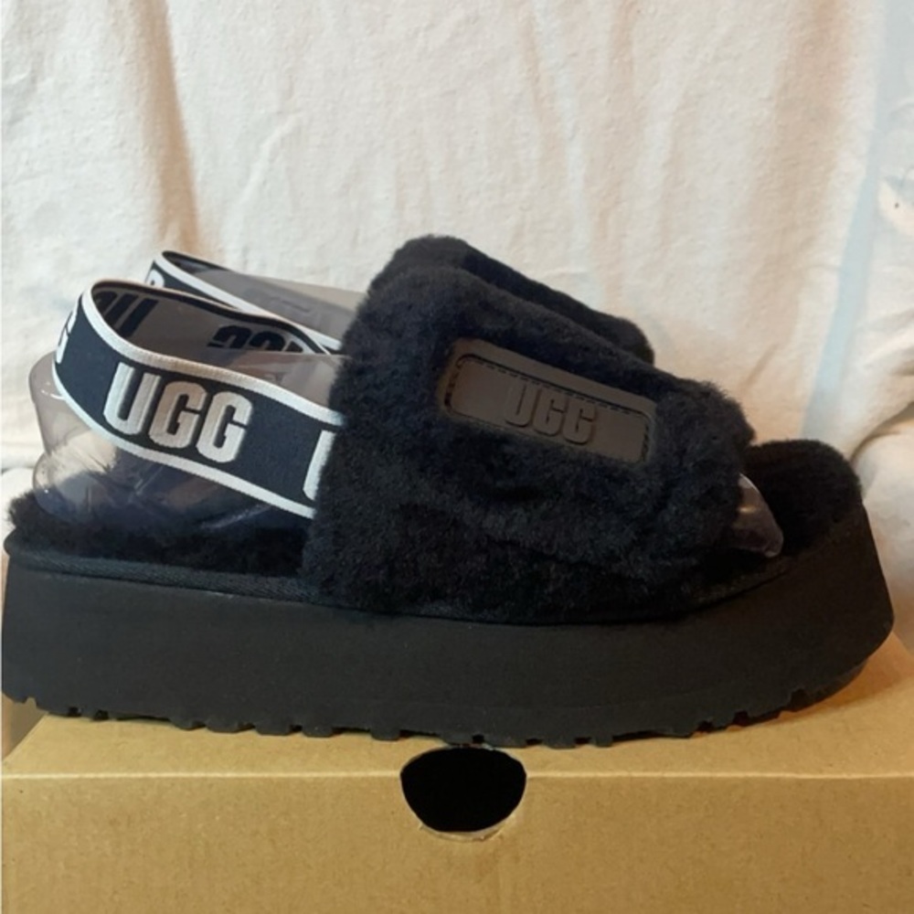 Brand New never worn size 7 UGG slides